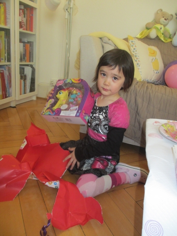 Gift-opening time... Little Pony Flutter Shy
